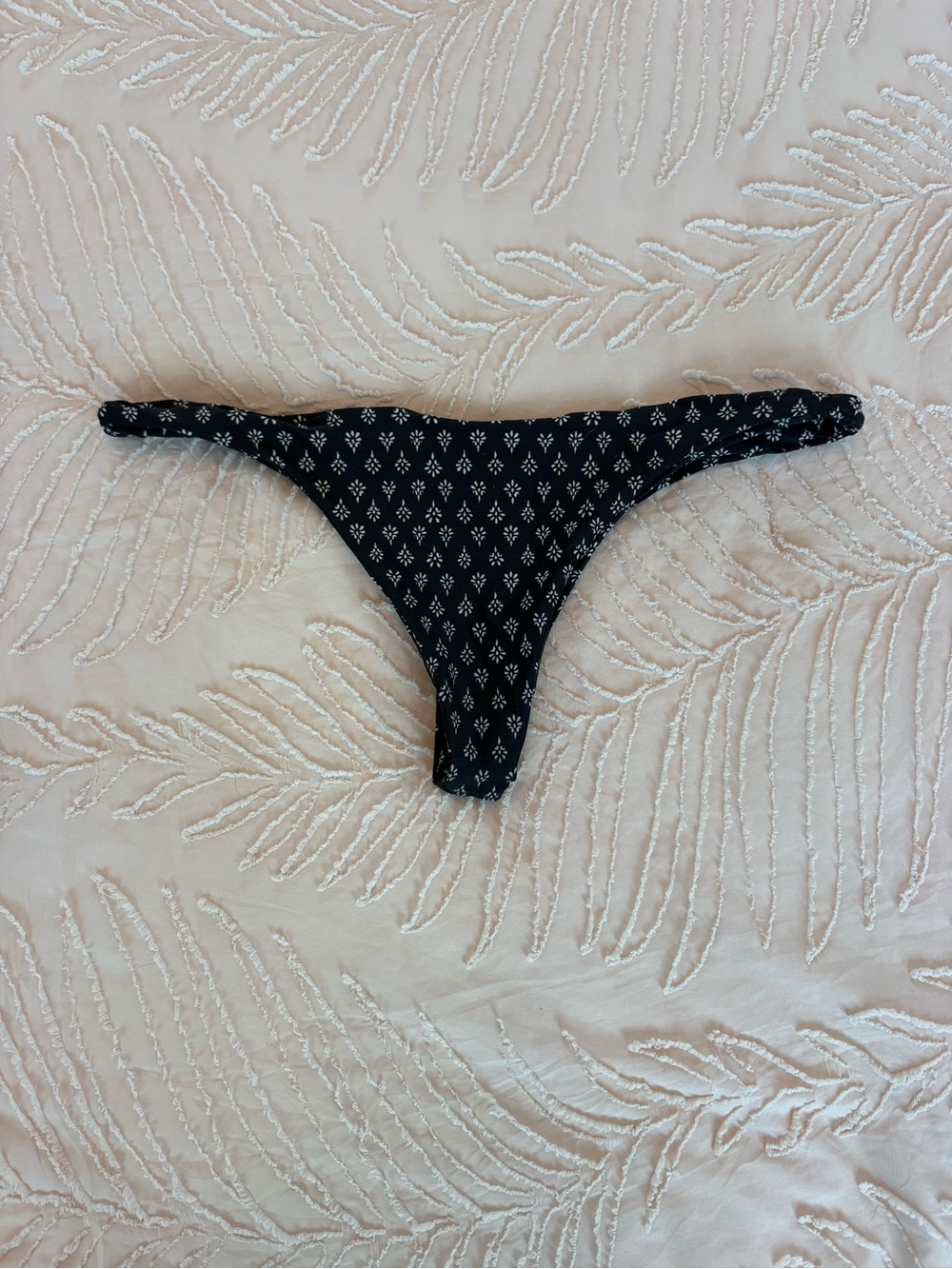 Benoa swim tai bottoms in Lili